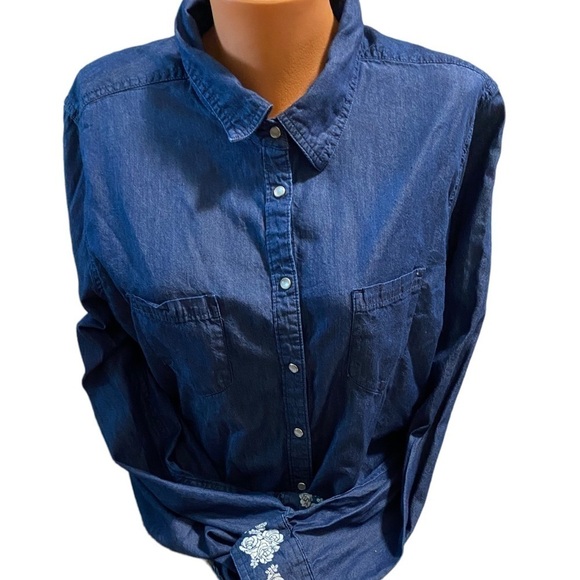 Bit & Bridle Woman's Pearl Snap Long Sleeve Top Sz XL Blue Denim Embroidered - Picture 1 of 12